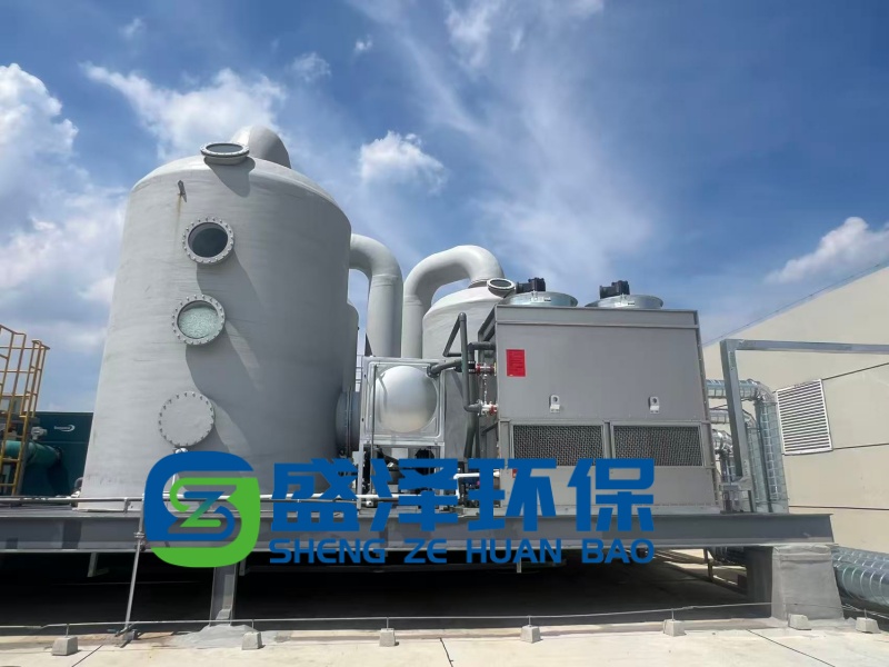 三級(jí)填料噴淋塔：制藥車(chē)間廢氣的“凈化三部曲”